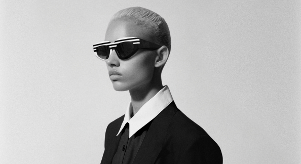 GIGI STUDIOS: Odkryj harmonijne połączenie czerni i bieli